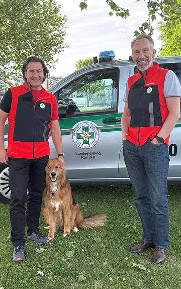 Landesleiter Hannes Gütler mit Hund Sammy, Geschäftsstellenleiter Bernhard Pichler-Koban