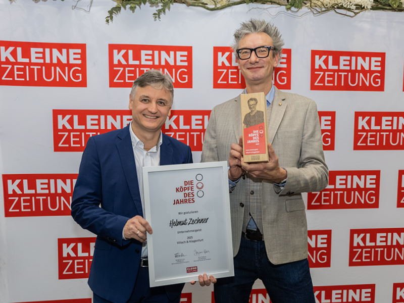 Bereichsdirektor Robert Gojkovic mit Helmut Zechner